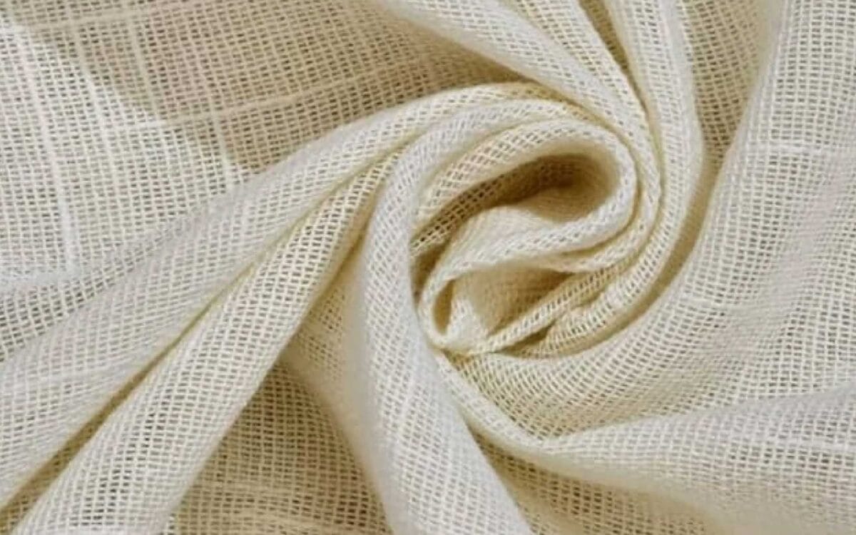 Buying Guide: How to Choose Linen Fabric by the Yard for Apparel