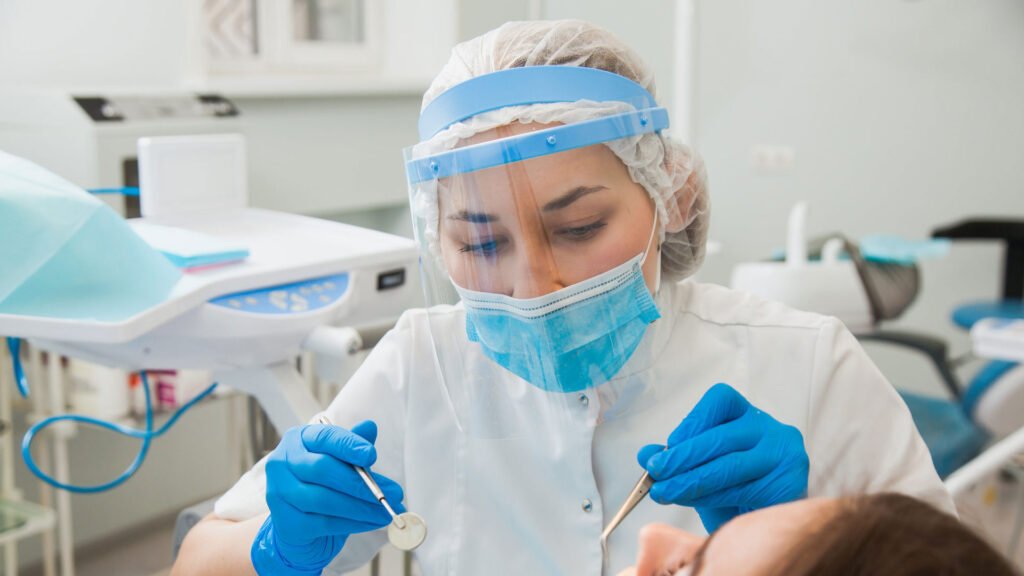 What Do Dentists Wear