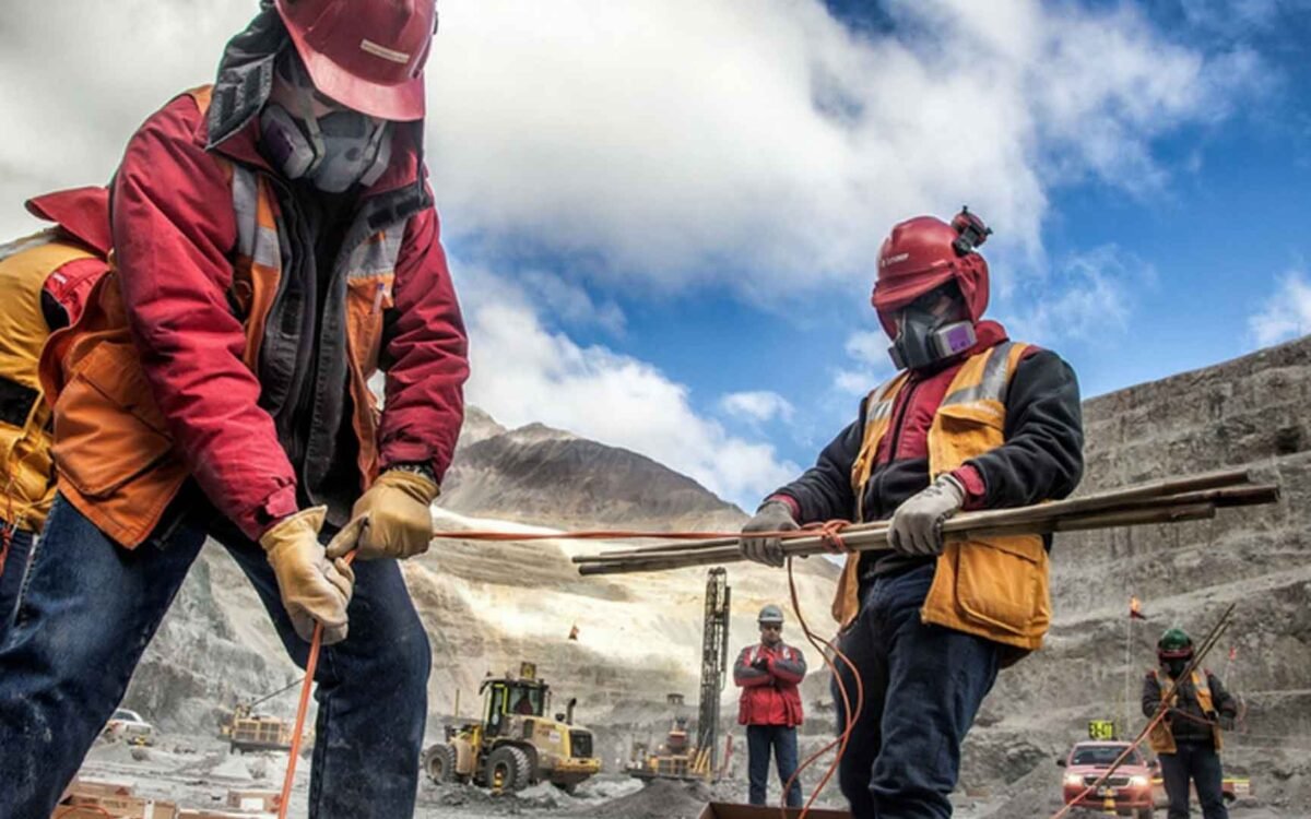 Why Do Construction Workers Wear Hoodies in the Summer?